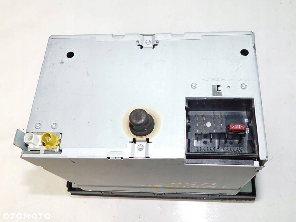 VW TOUAREG I 05r RADIO FABRYCZNE CD - 9