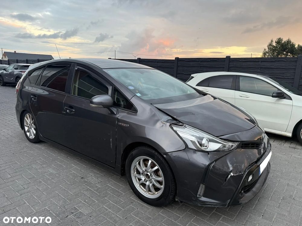 Toyota Prius+ (Hybrid) - 35