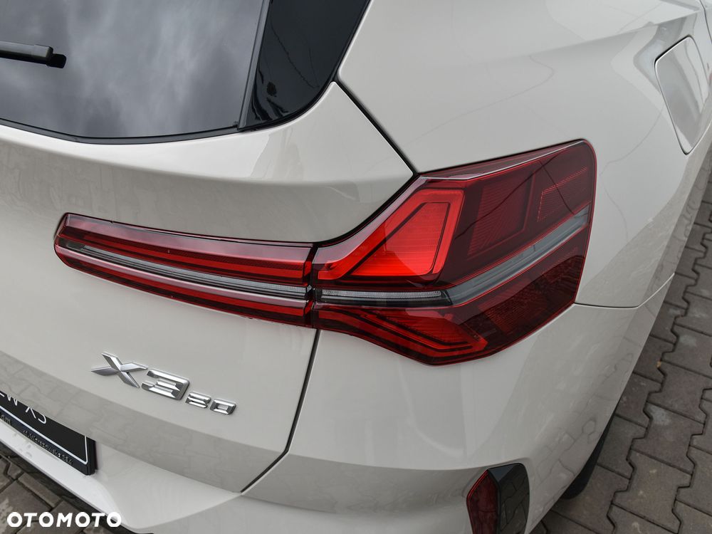 BMW X3 xDrive20 mHEV - 12