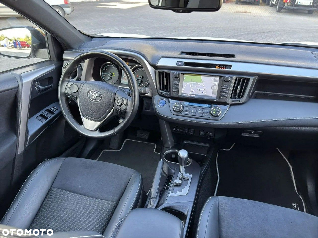 Toyota RAV4 - 13