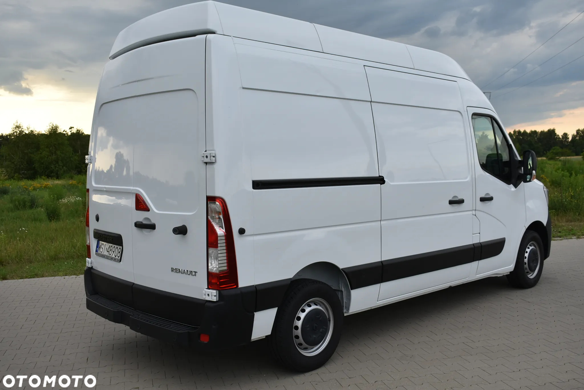 Renault MASTER L2H3 48 tys KM 2020/2021 - 8