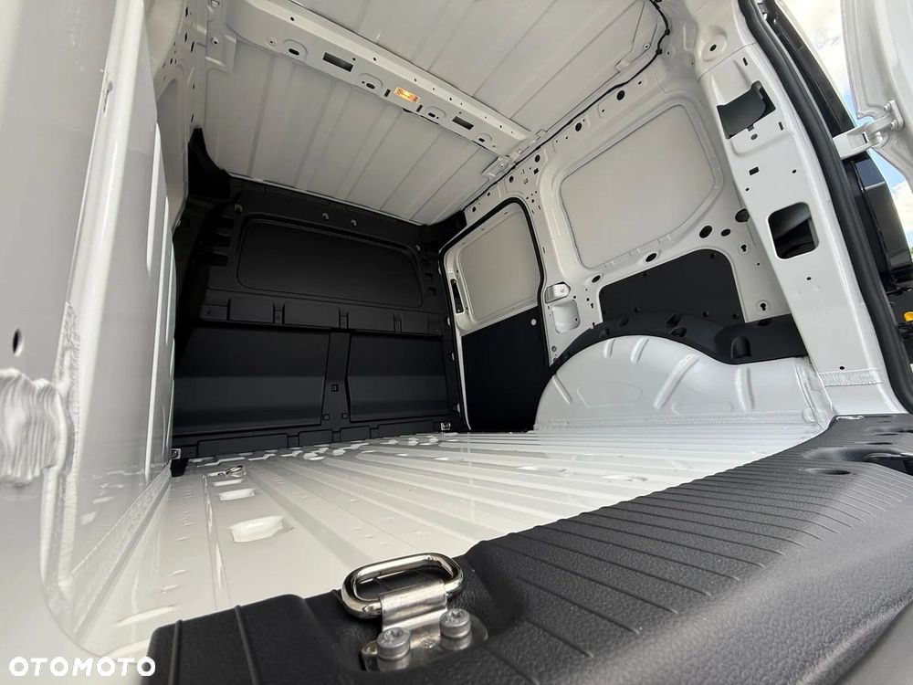 Volkswagen Caddy - 31