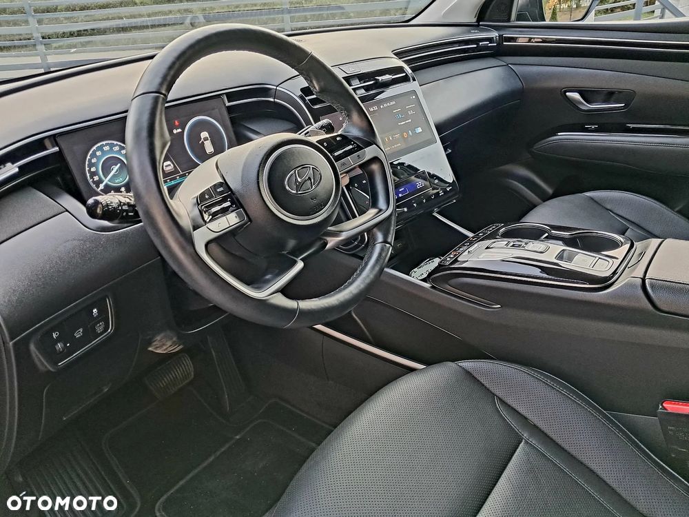 Hyundai Tucson 1.6 T-GDi HEV Executive 2WD - 16