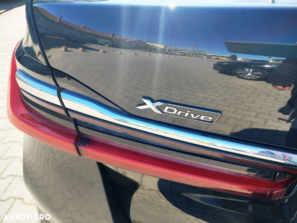 BMW Seria 7 740d xDrive - 30