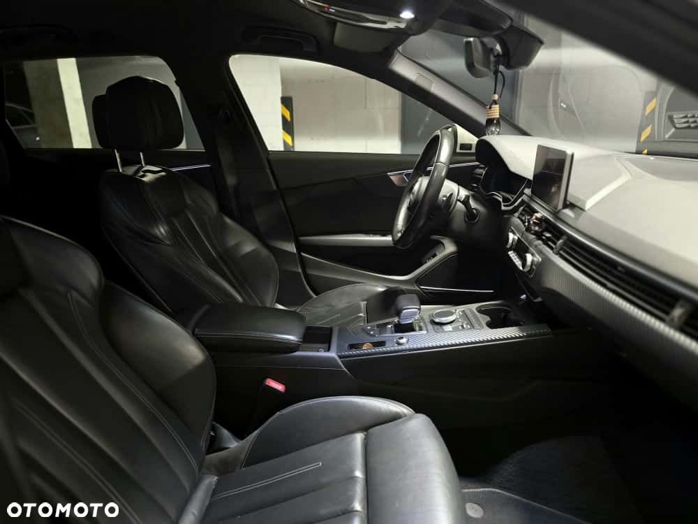 Audi A4 Avant 3.0 TDI S tronic - 31