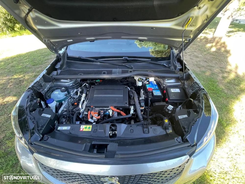 Peugeot e-2008 50 kWh GT - 34