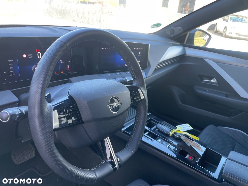 Opel Astra 2025