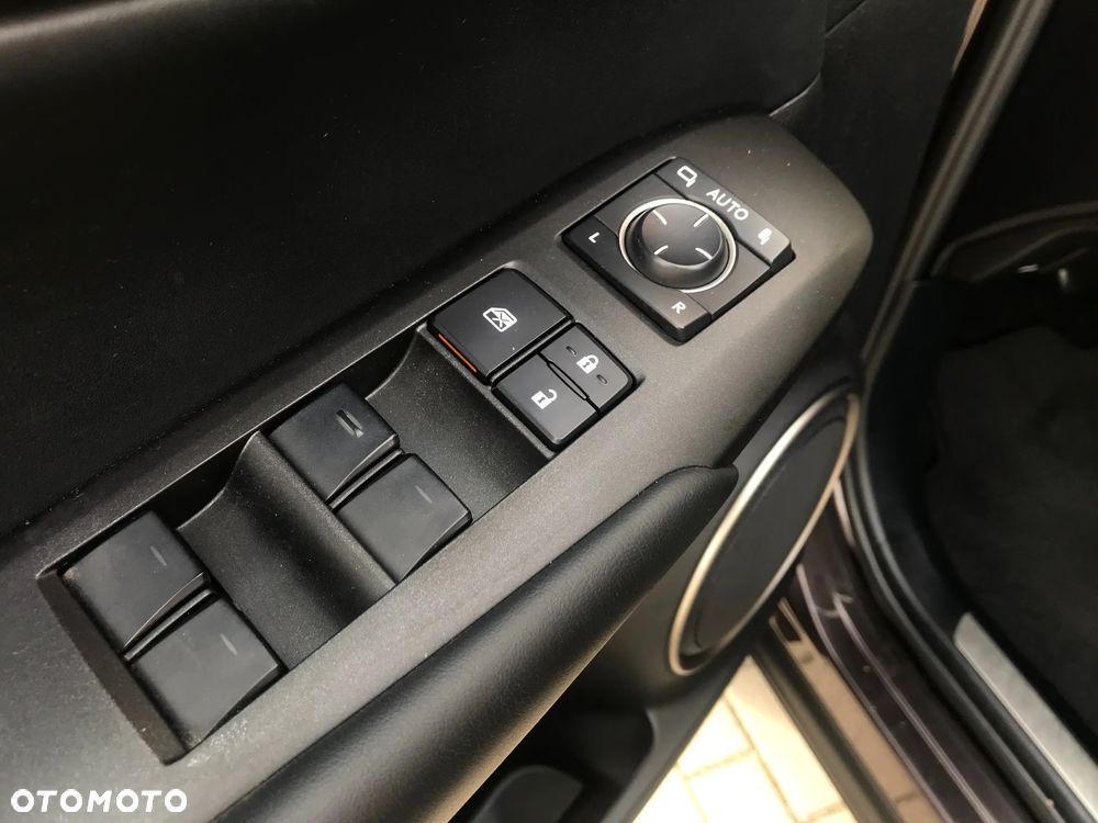 Lexus NX 300h Elite AWD - 30