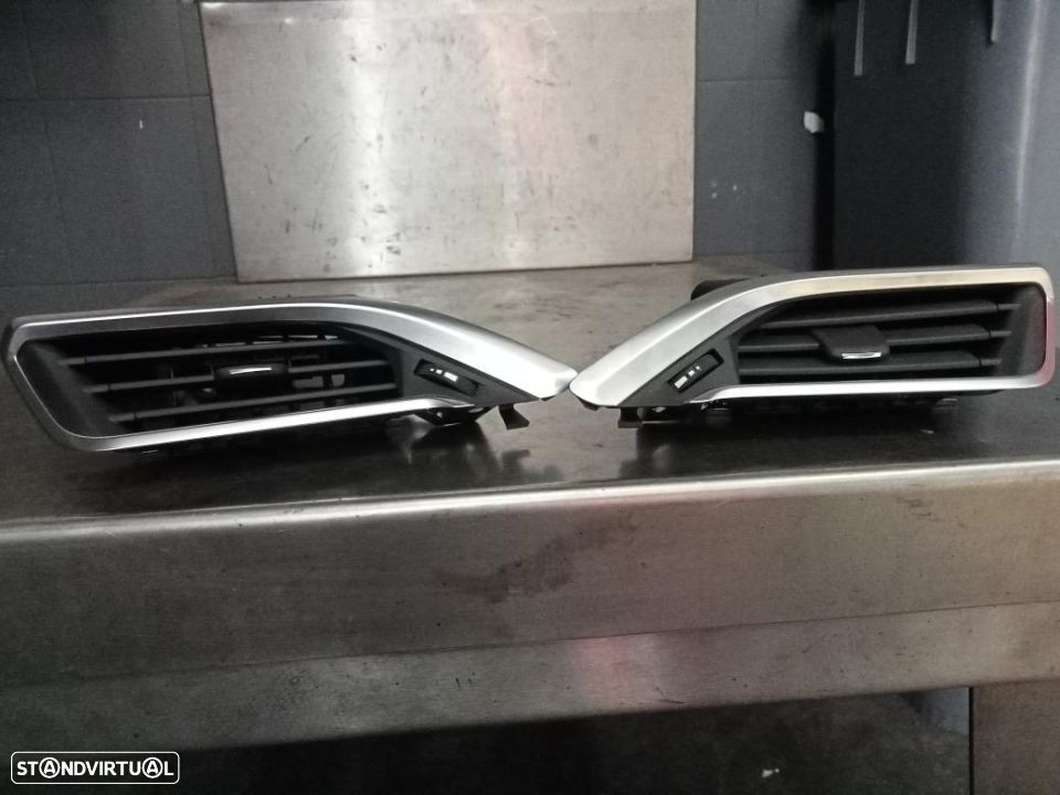 Grelhas de sofagem Peugeot 208 - 1