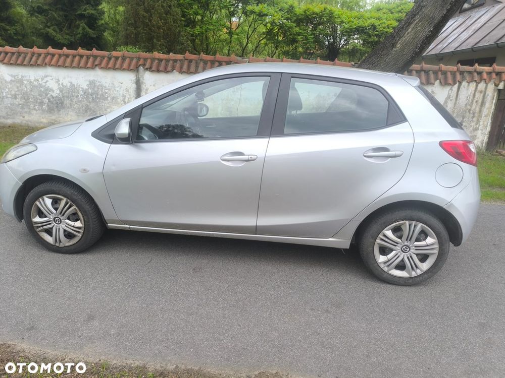 Mazda 2 - 4
