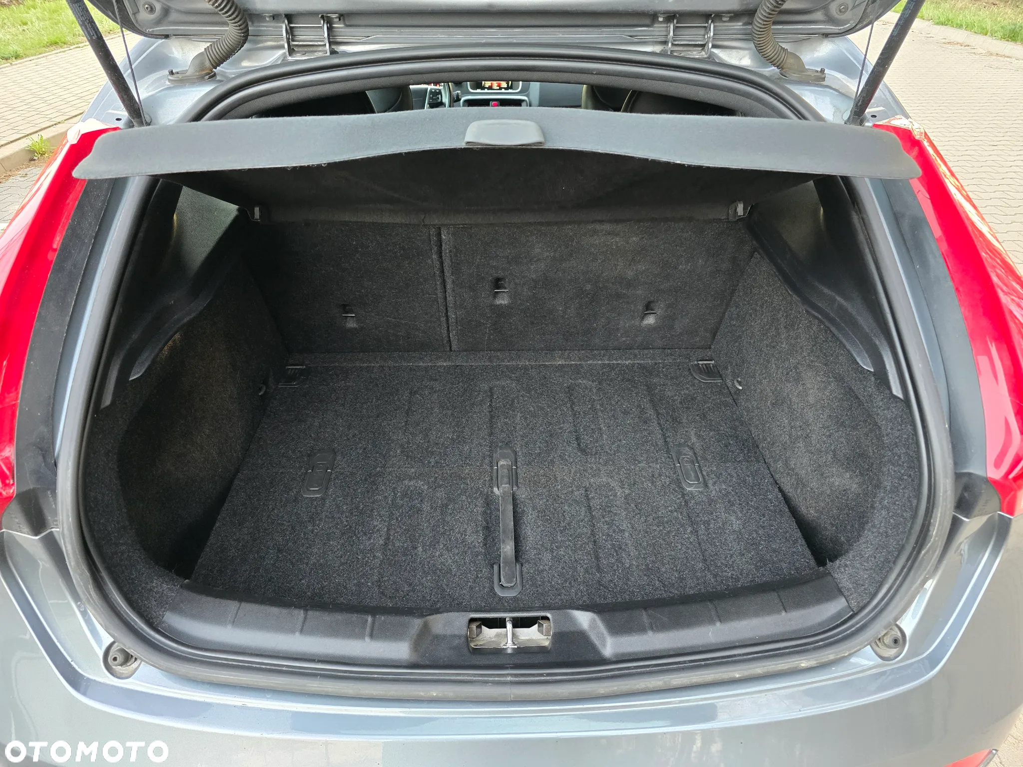 Volvo V40 D3 Geartronic RDesign - 23