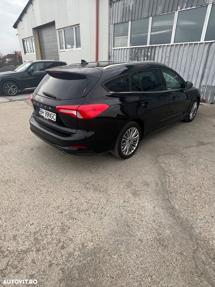 Ford Focus ver-2-0-ecoblue-start--stopp--system-aut-titanium - 4