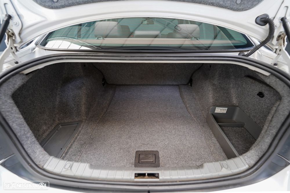 BMW 320 d Navigation Sport - 19
