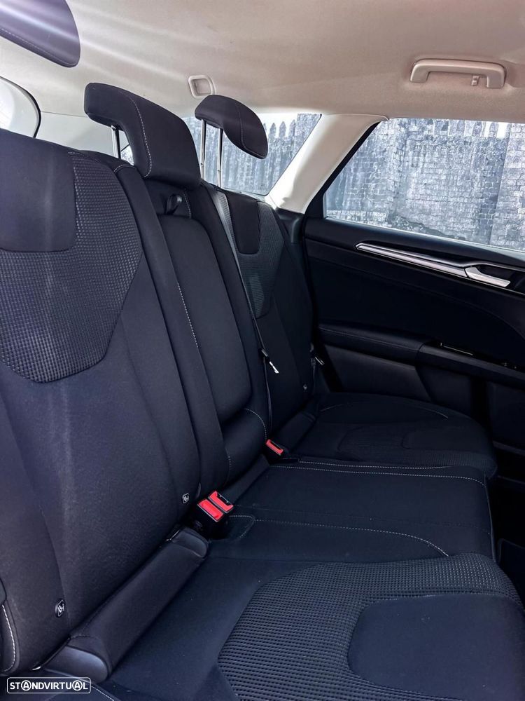 Ford Mondeo SW 2.0 HEV Titanium - 7