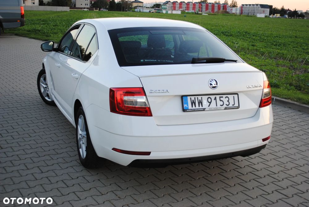 Skoda Octavia 1.5 TSI ACT Style DSG - 27