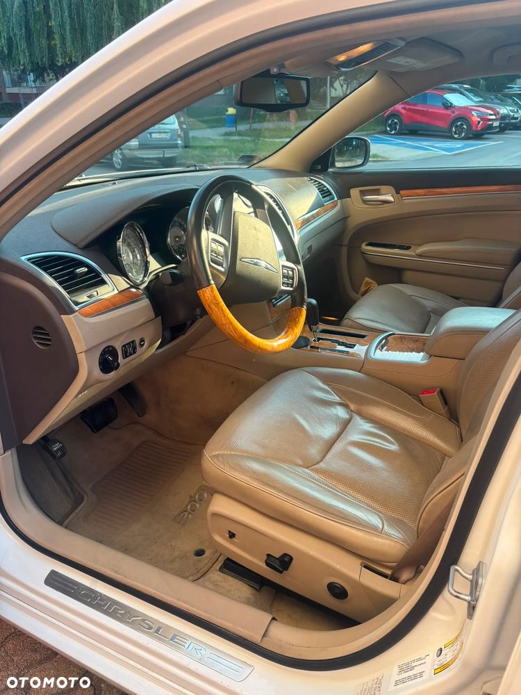 Chrysler 300C - 15