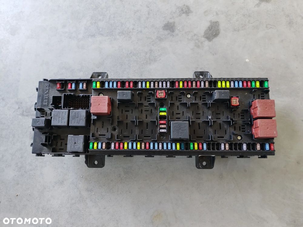 PŁYTA BEZPIECZNIKÓW RENAULT RANGE GAMA T C K 21939524 P02