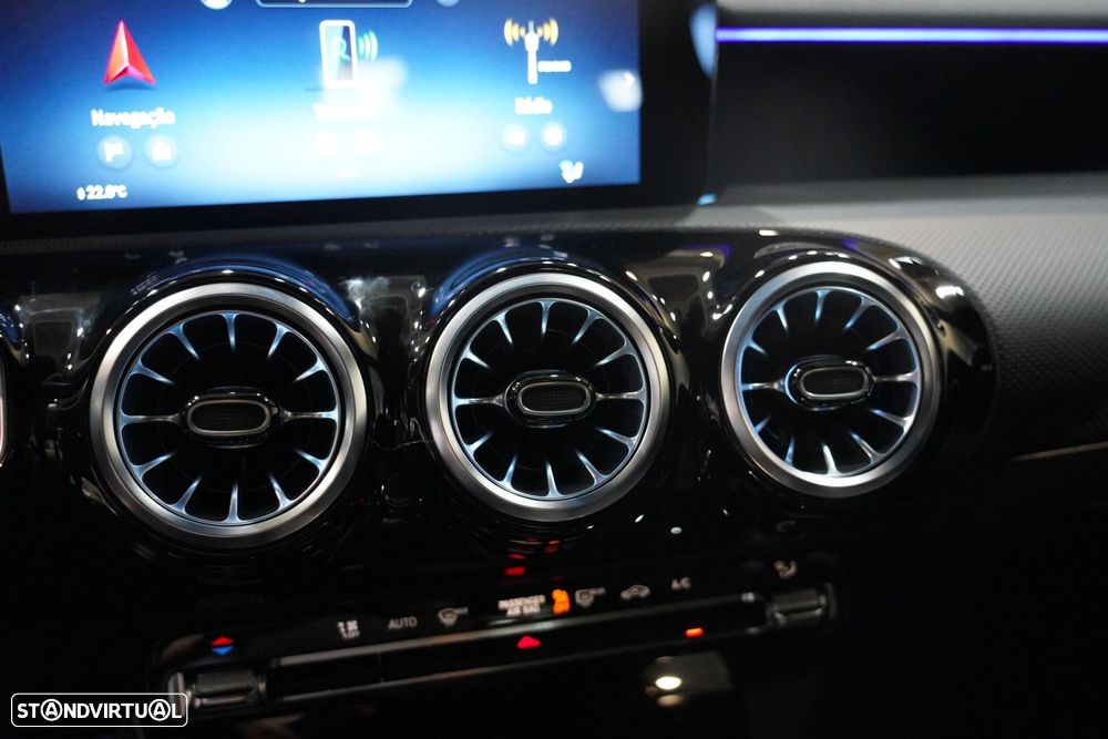 Mercedes-Benz A 200 7G-DCT AMG Line - 16