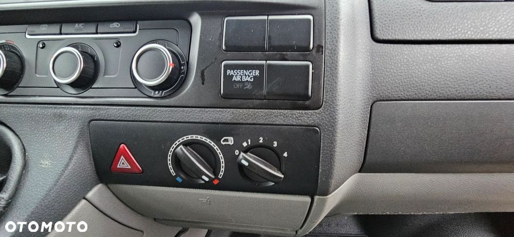 Volkswagen Transporter - 15