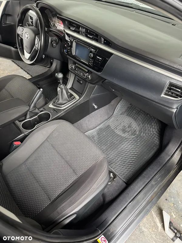 Toyota Corolla 1.6 Premium - 5