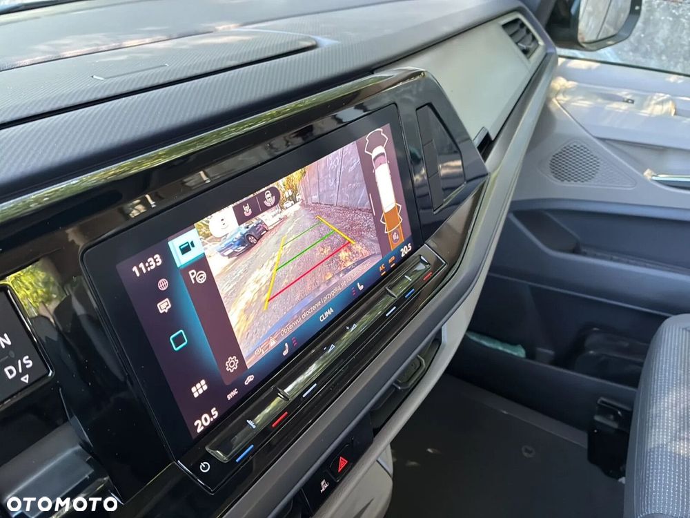 Volkswagen Multivan - 23