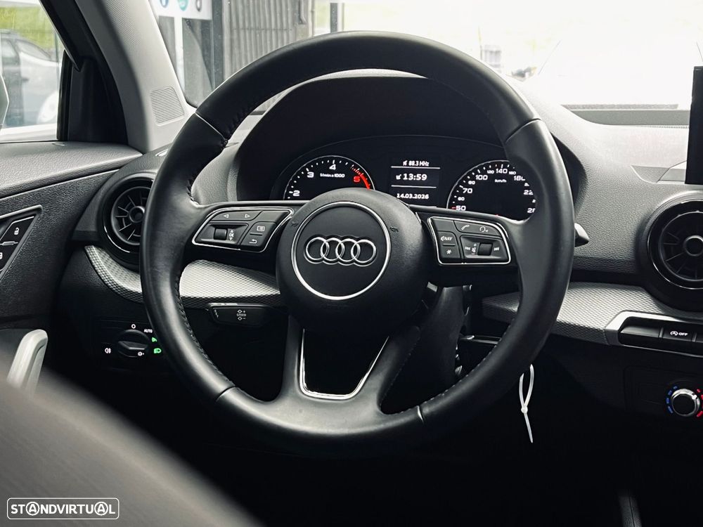 Audi Q2 1.6 TDI Design - 15