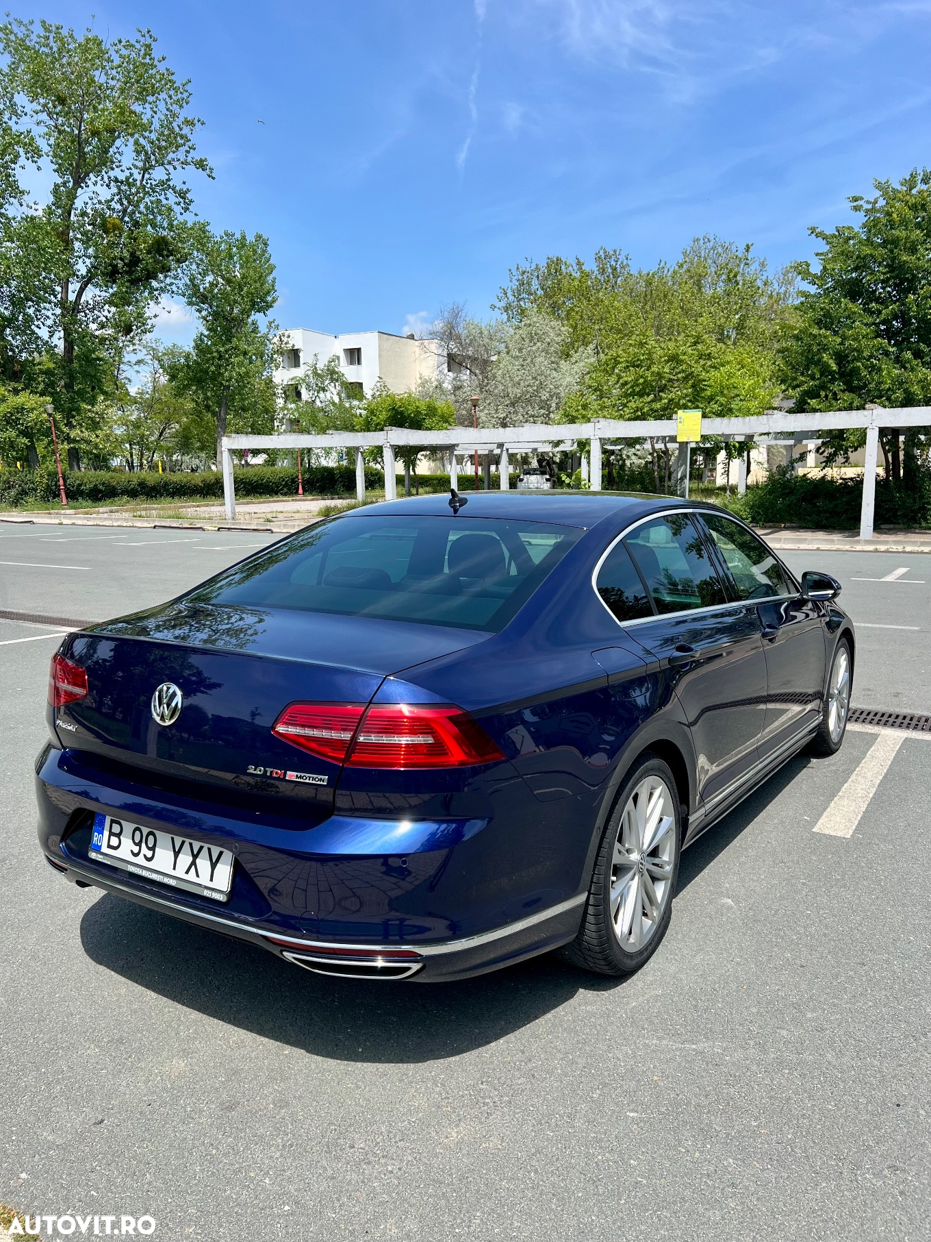 Volkswagen Passat 2.0 TDI DSG 4Motion R Executive - 6