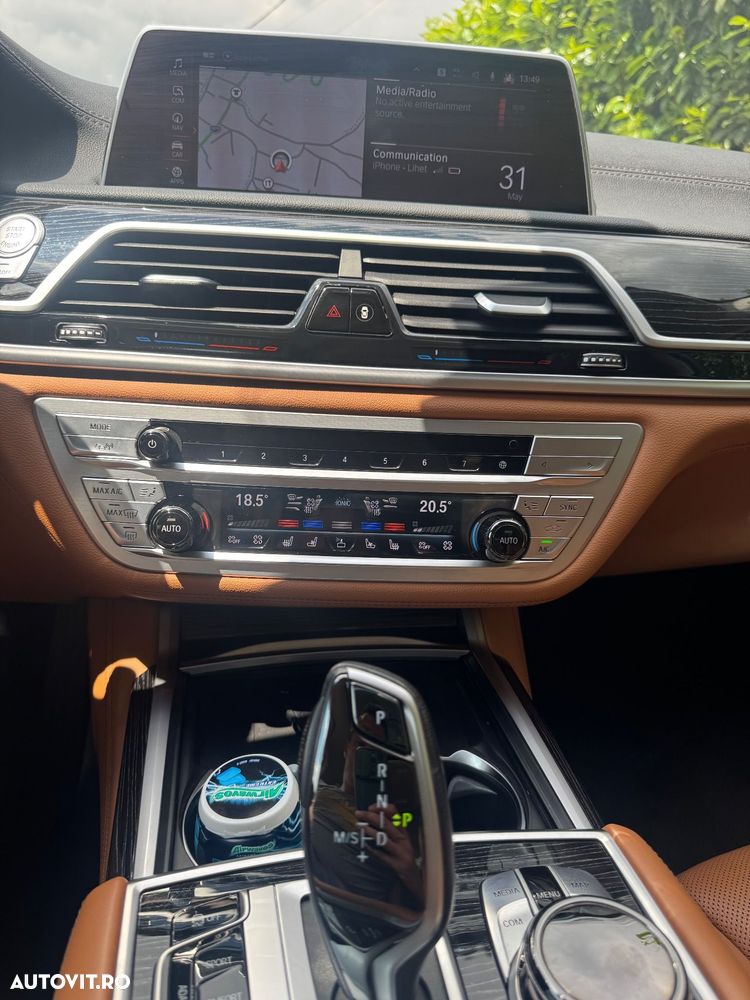 BMW Seria 7 740d xDrive - 9