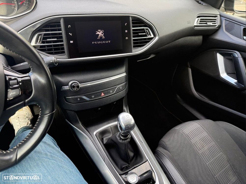 Peugeot 308 SW 1.2 PureTech Allure Full LED - 10