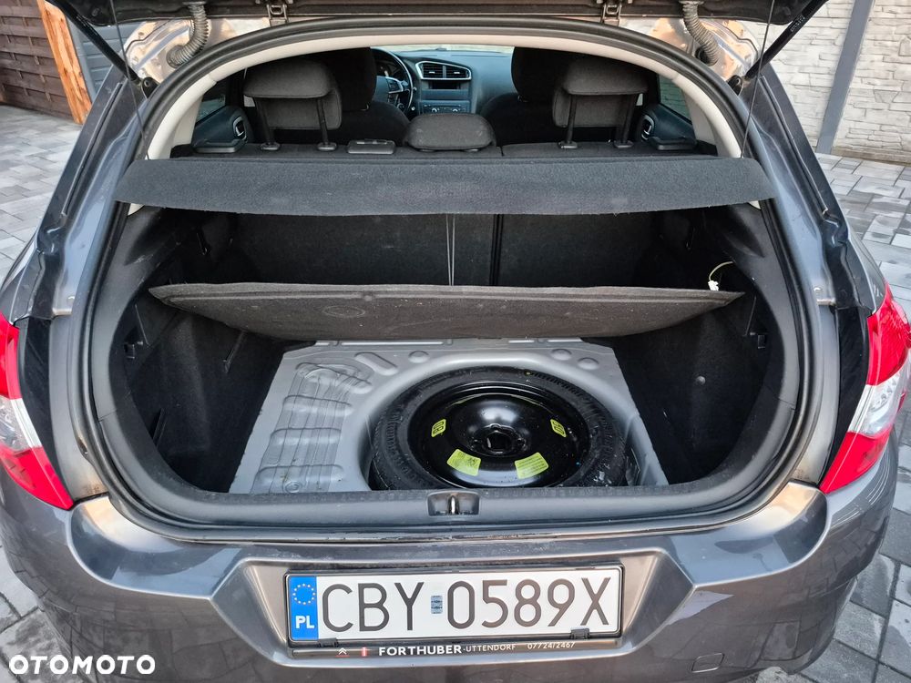 Citroën C4 BlueHDi 100 Selection - 24