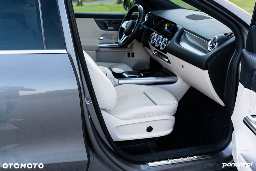 Mercedes-Benz GLA 250e Progressive - 35