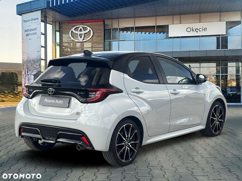 Toyota Yaris Hybrid 1.5 GR Sport - 6