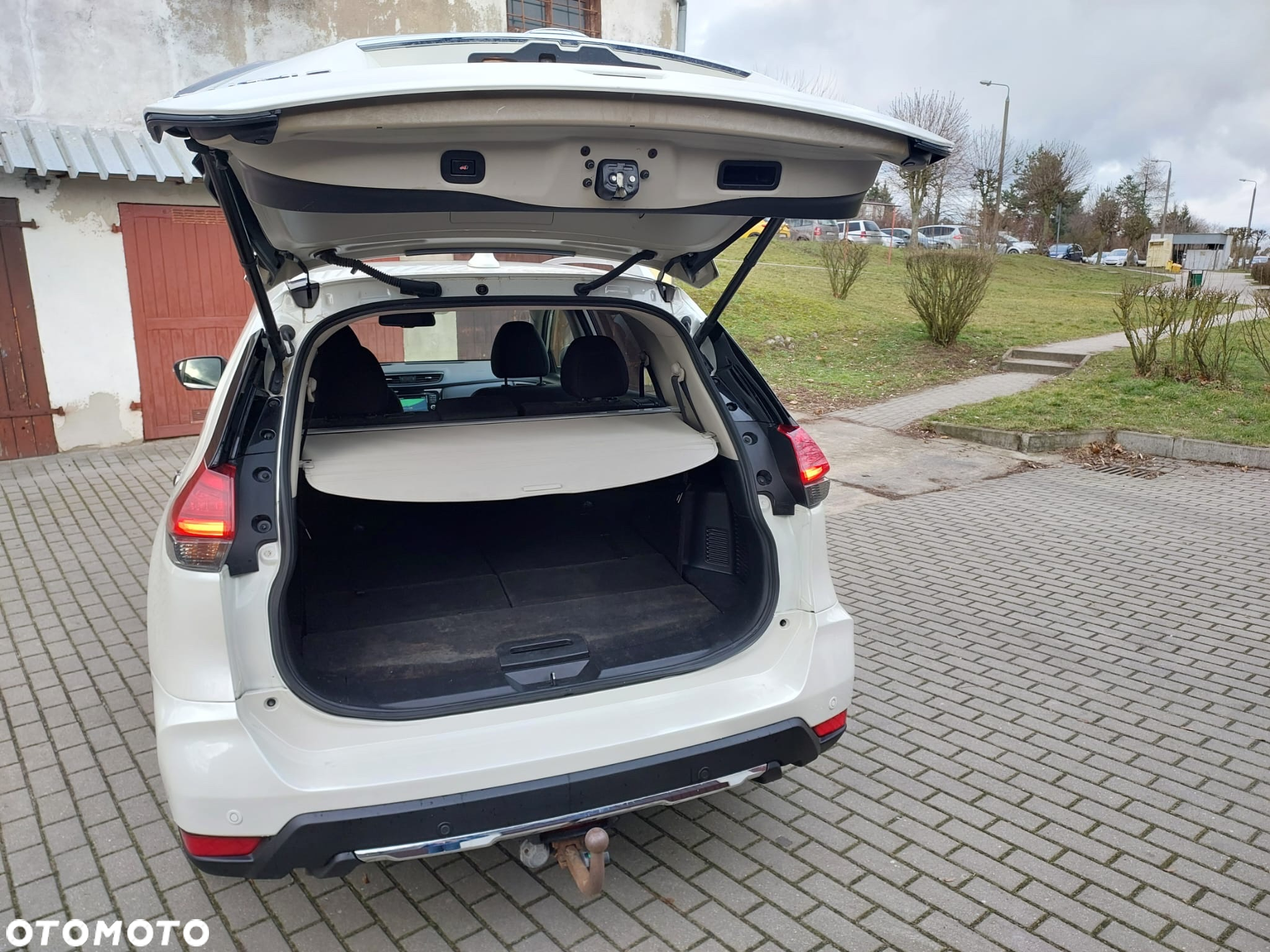 Nissan X-Trail 1.6 DCi N-Connecta 4WD 7os - 6
