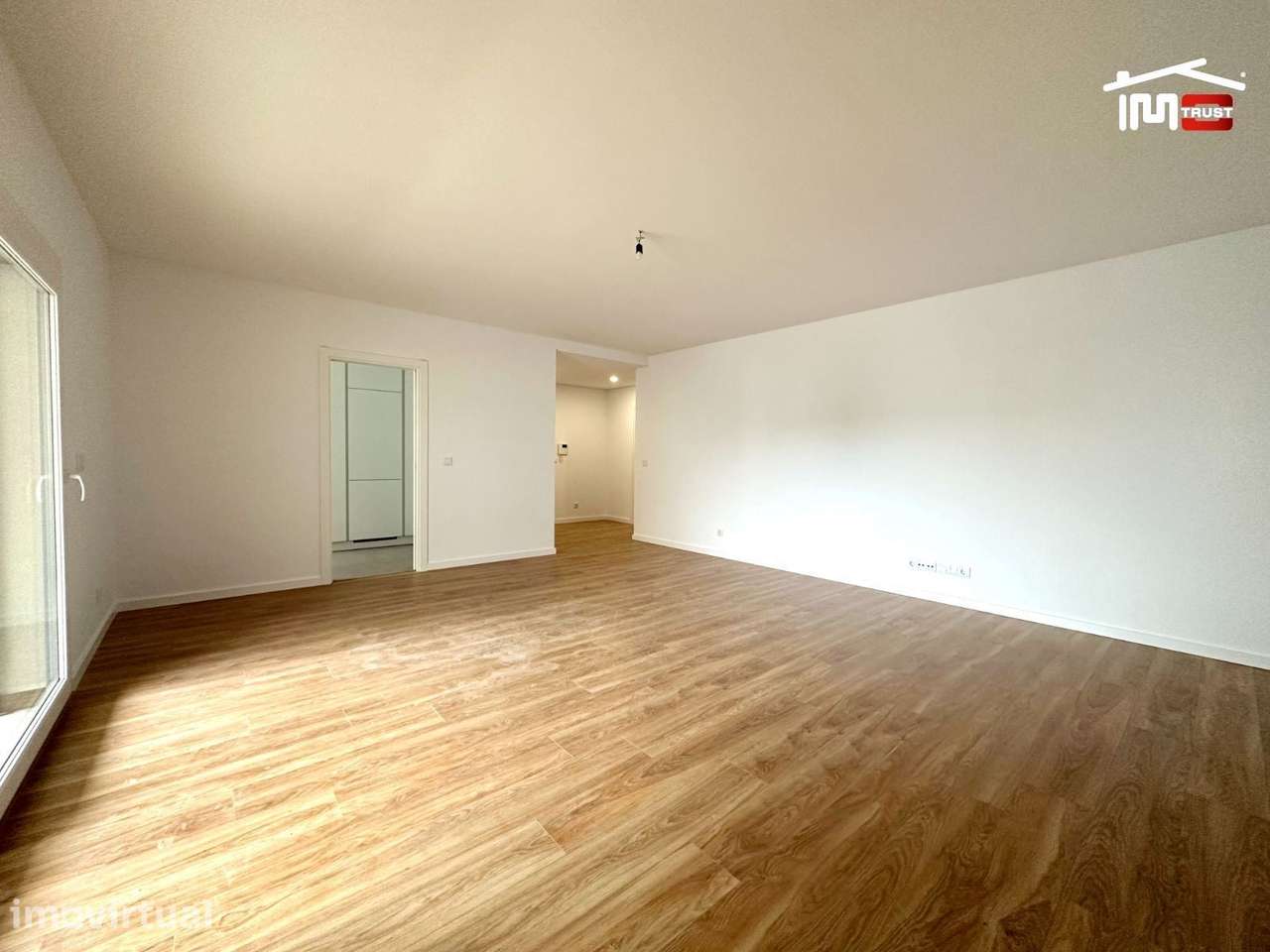 Incrível Apartamento T3 com Parqueamento - Grande imagem: 3/31