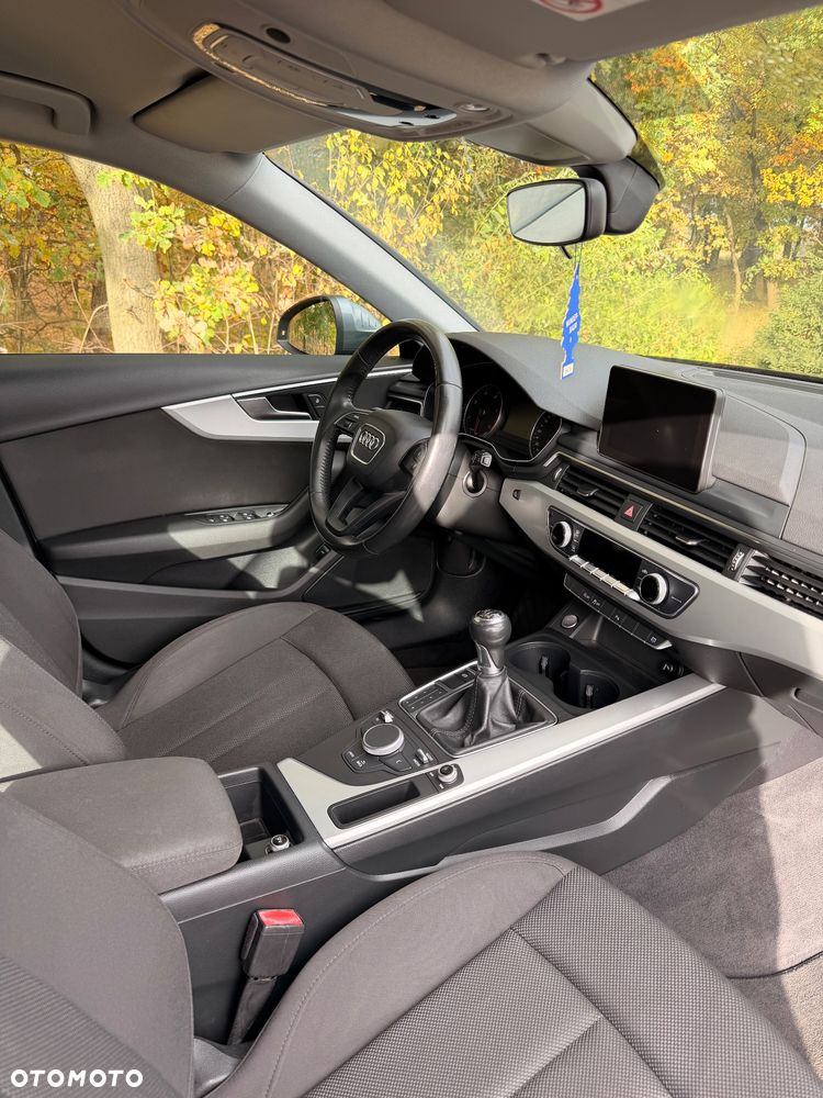 Audi A4 Avant - 16