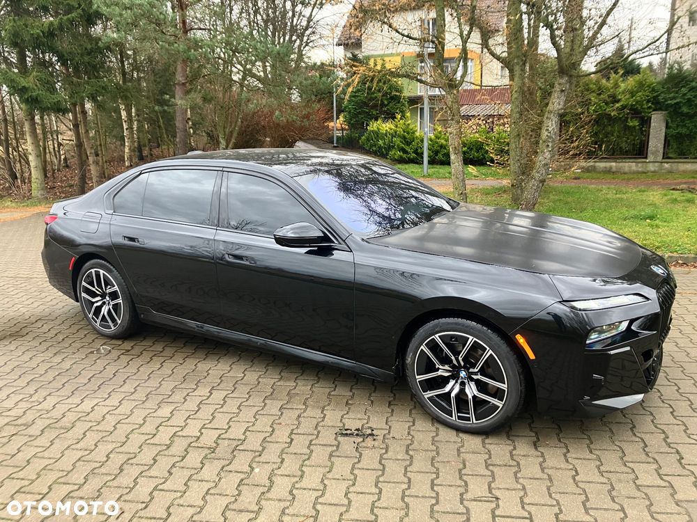 BMW Seria 7 - 38