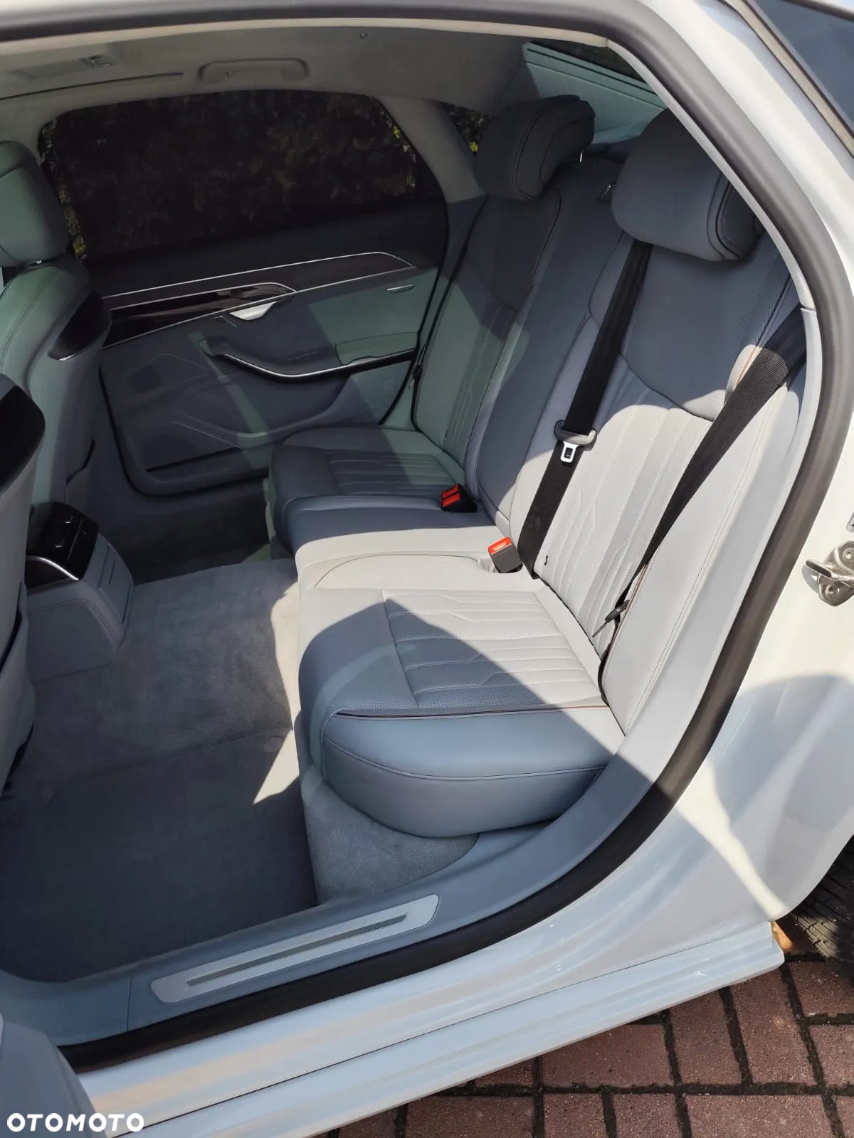 Audi A8 L 60 TFSI quattro tiptronic - 14