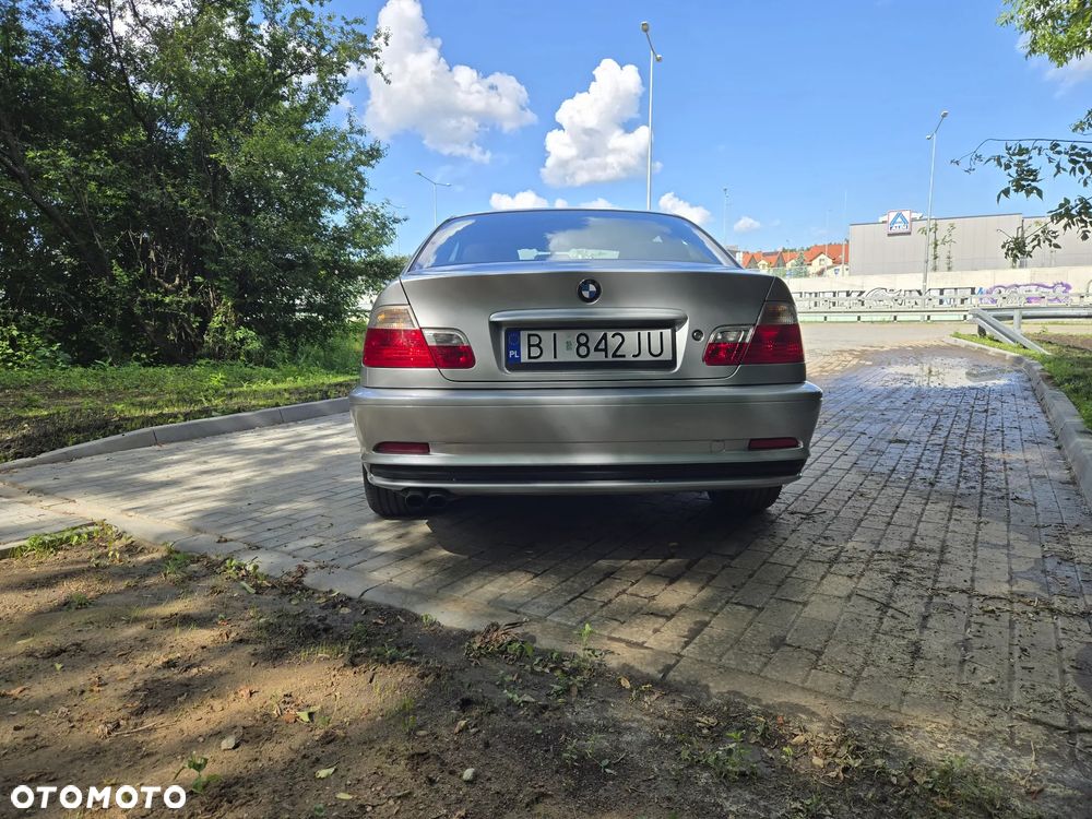 BMW Seria 3 323Ci - 4