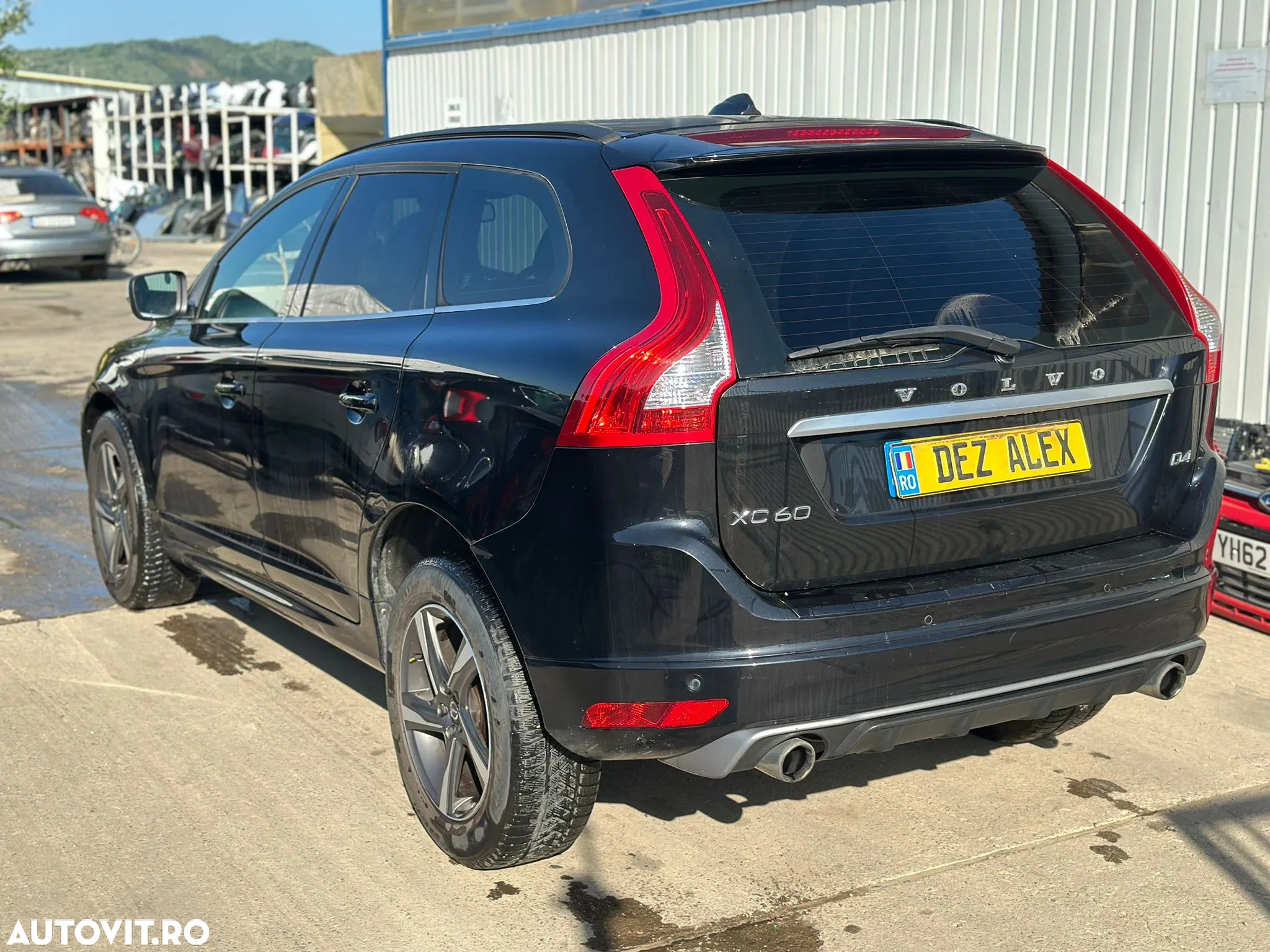 Dezmembrari Volvo XC60 R-Design 2.0 Diesel - 3