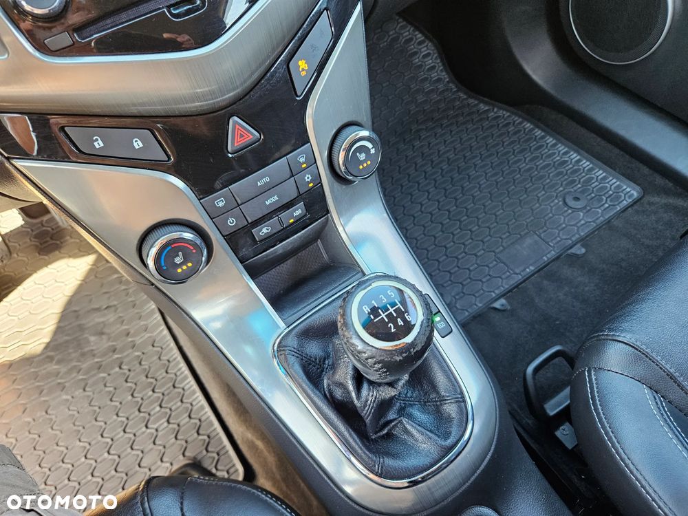 Chevrolet Cruze 1.4 T LT+ - 20
