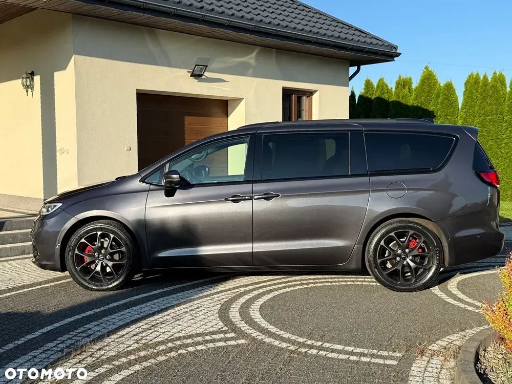 Chrysler Pacifica - 6