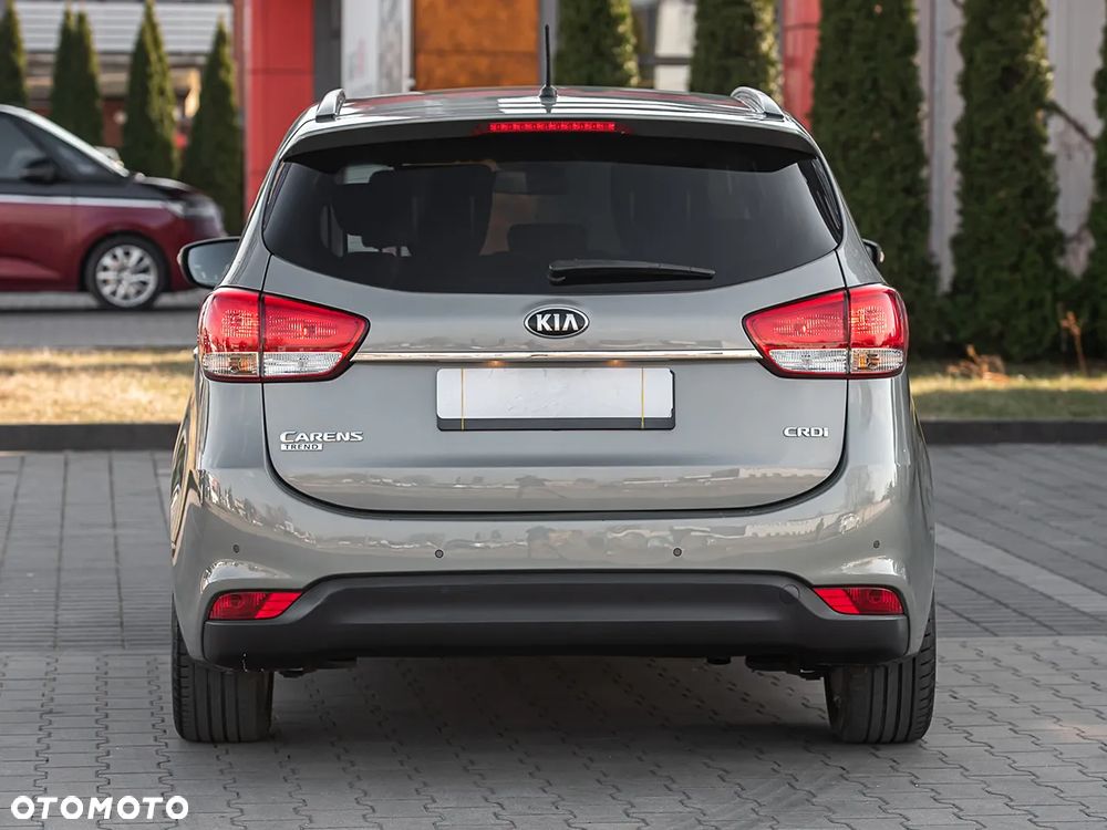 Kia Carens 1.7 CRDi M 7os - 11