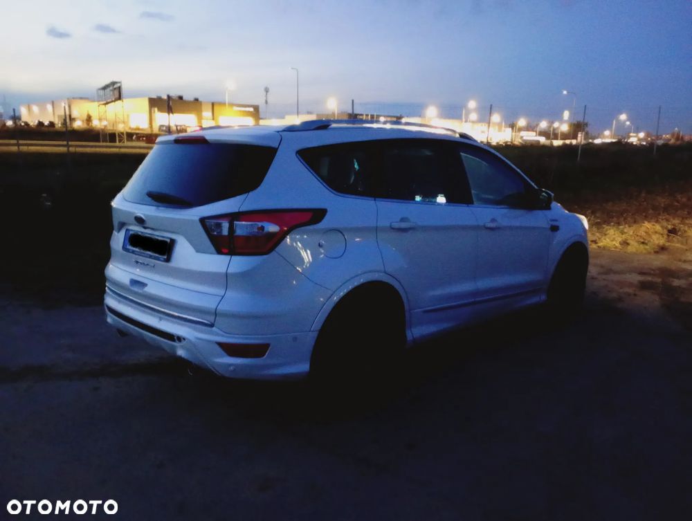Ford Kuga Vignale 2.0 TDCi AWD - 2