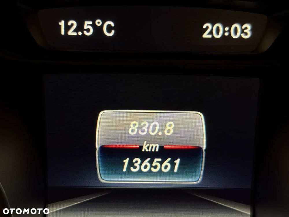 Mercedes-Benz GLA 180 d 7G-DCT - 14