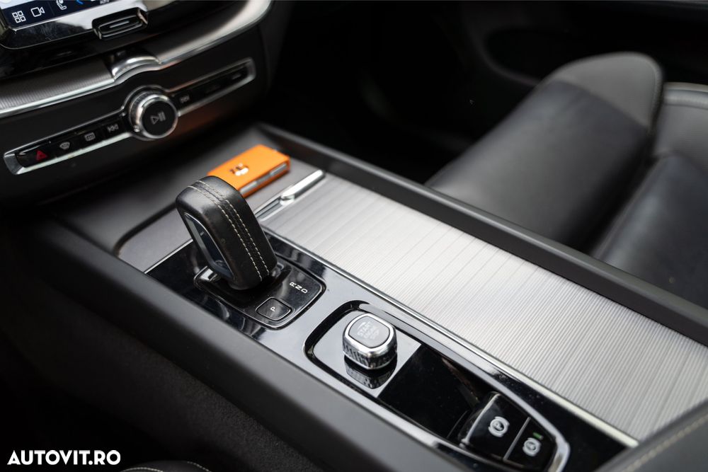 Volvo XC 60 B5 D AWD Geartronic RDesign - 23