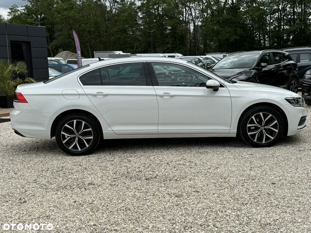 Volkswagen Passat 2.0 TDI EVO Business DSG - 2