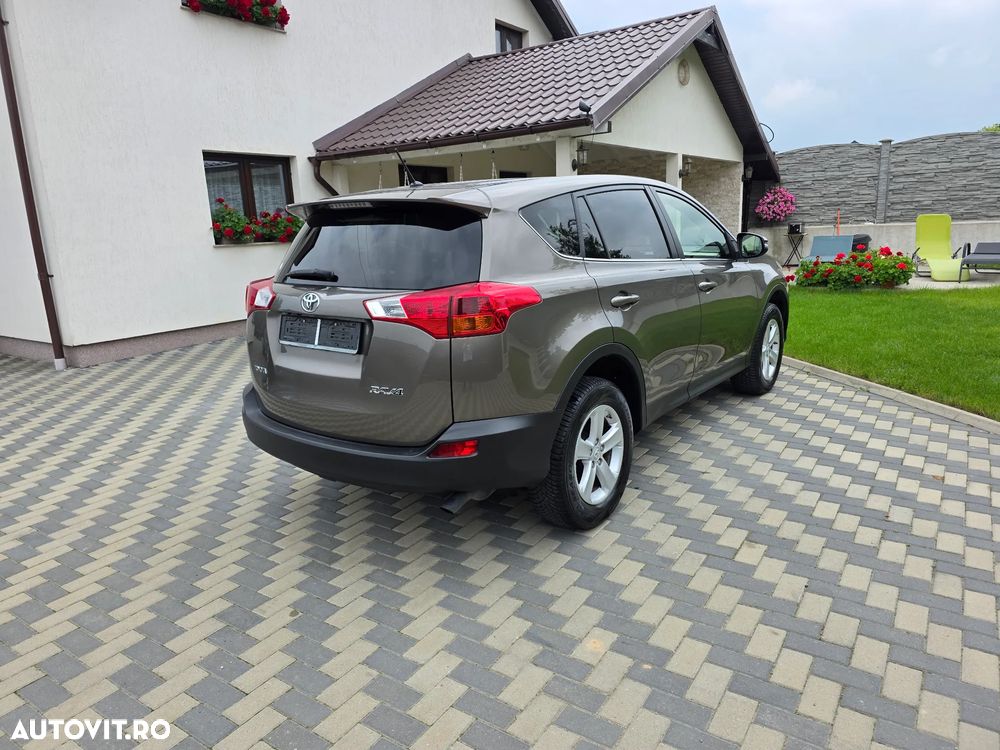 Toyota RAV4 2.0 D-4D 2WD Executive - 6