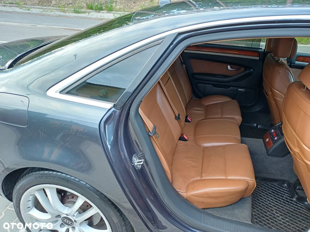 Audi A8 4.2 TDI Quattro - 14