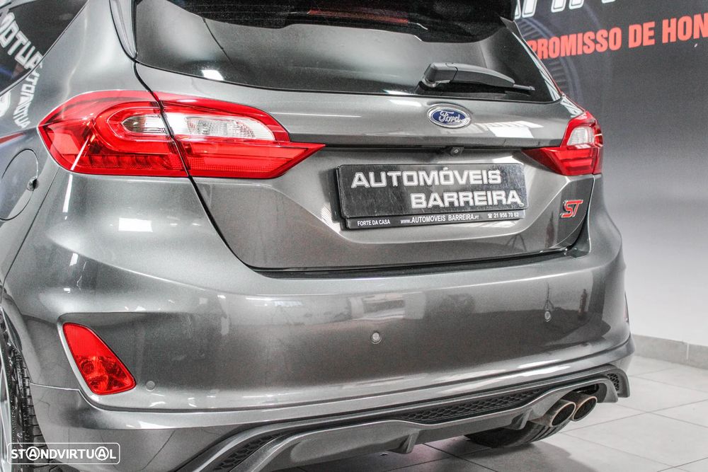 Ford Fiesta 1.5 EcoBoost S&S ST X - 38