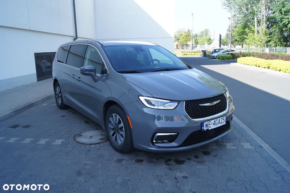 Chrysler Pacifica - 20